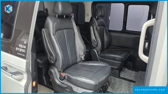 HYUNDAI STARIA L3.5 LOUNGE 9-SEATER