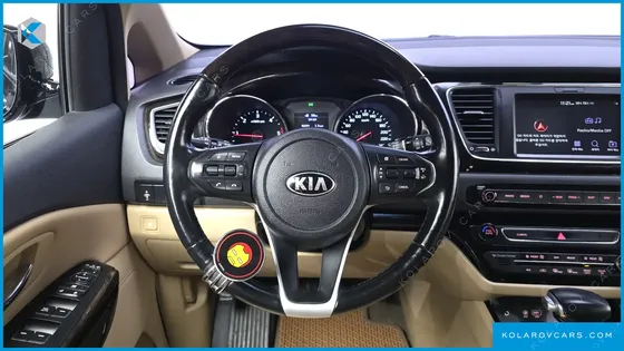 KIA CARNIVAL 9-SEATER PRSTIGE