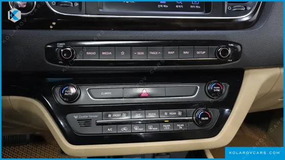 KIA CARNIVAL 9-SEATER PRSTIGE
