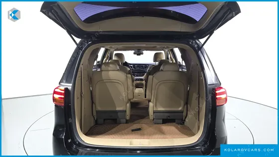 KIA CARNIVAL 9-SEATER PRSTIGE