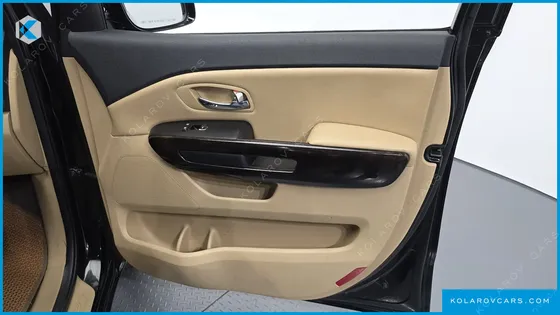 KIA CARNIVAL 9-SEATER PRSTIGE