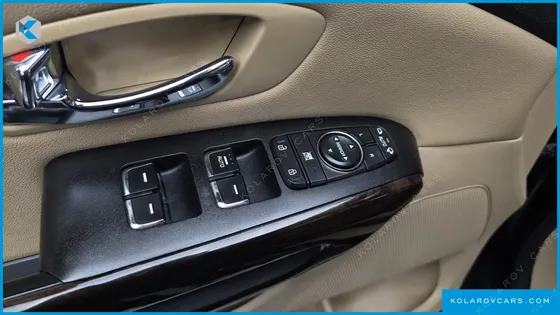 KIA CARNIVAL 9-SEATER PRSTIGE