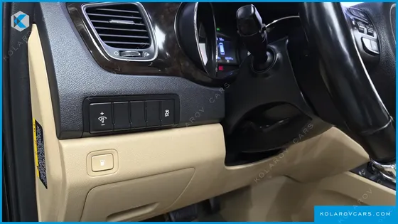 KIA CARNIVAL 9-SEATER PRSTIGE