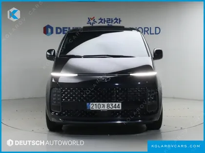 HYUNDAI STARIA 4WD LOUNGE 7-SEATER