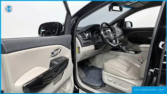 KIA CARNIVAL 9-SEATER NOBLESSE SPECIAL