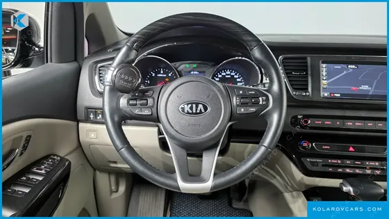 KIA CARNIVAL 9-SEATER NOBLESSE SPECIAL