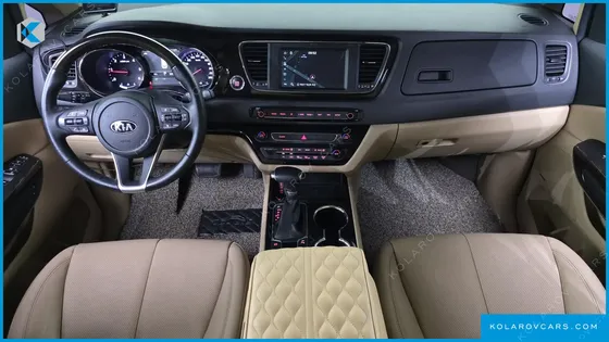KIA CARNIVAL 7-SEATER LIMOUSINE