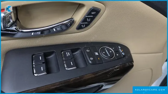 KIA CARNIVAL 7-SEATER LIMOUSINE