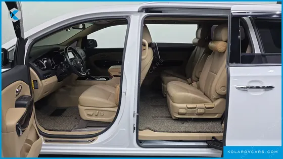 KIA CARNIVAL 7-SEATER LIMOUSINE