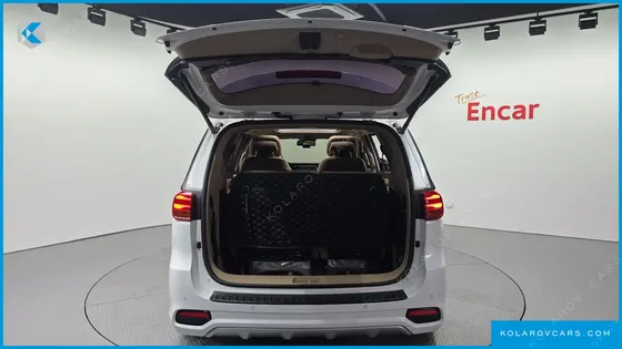 KIA CARNIVAL 7-SEATER LIMOUSINE