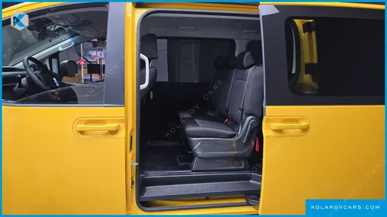HYUNDAI STARIA TOURER 11-SEATER