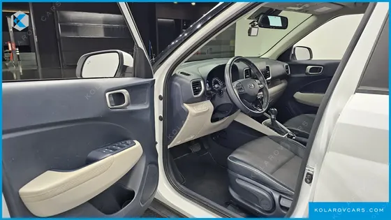 HYUNDAI VENUE 1.6 FLUX