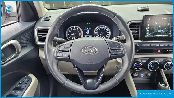 HYUNDAI VENUE 1.6 FLUX