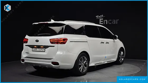 KIA CARNIVAL 9-SEATER NOBLESSE SPECIAL