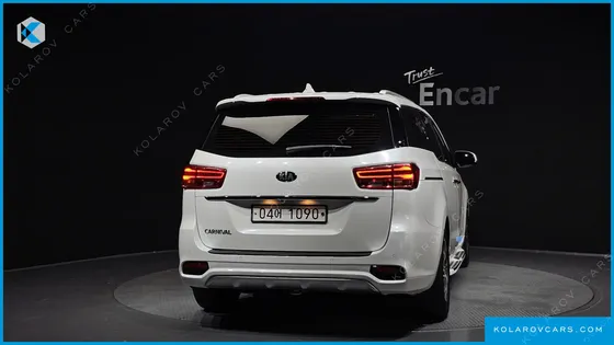 KIA CARNIVAL 9-SEATER NOBLESSE SPECIAL