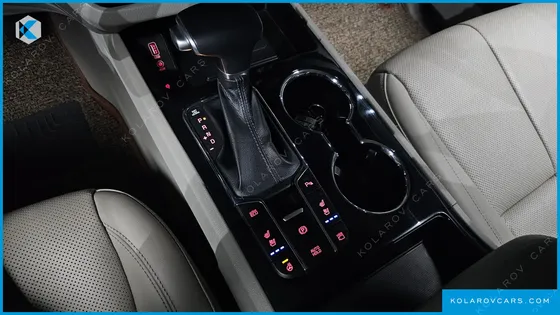 KIA CARNIVAL 9-SEATER NOBLESSE SPECIAL