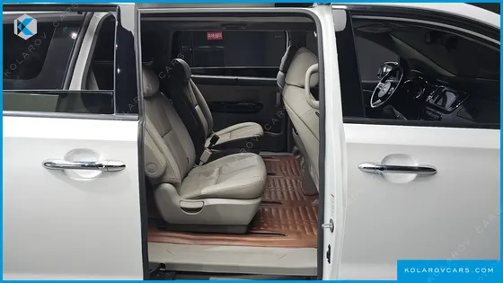 KIA CARNIVAL 9-SEATER NOBLESSE SPECIAL