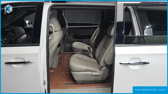 KIA CARNIVAL 9-SEATER NOBLESSE SPECIAL