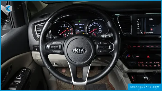 KIA CARNIVAL 9-SEATER NOBLESSE SPECIAL
