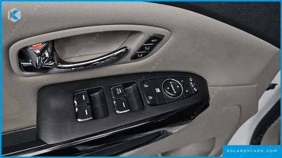 KIA CARNIVAL 9-SEATER NOBLESSE SPECIAL
