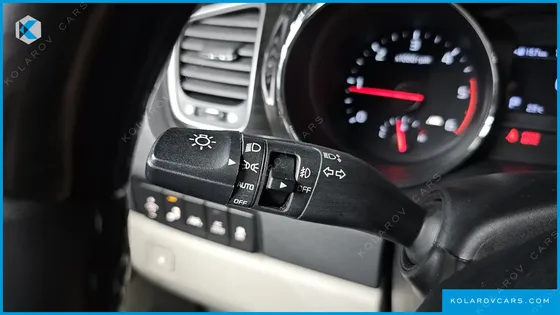 KIA CARNIVAL 9-SEATER NOBLESSE SPECIAL