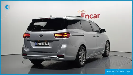 KIA CARNIVAL GASOLINE 9-SEATER NOBLESSE SPECIAL