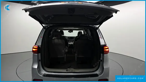 KIA CARNIVAL GASOLINE 9-SEATER NOBLESSE SPECIAL
