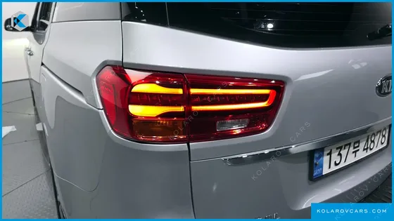 KIA CARNIVAL GASOLINE 9-SEATER NOBLESSE SPECIAL