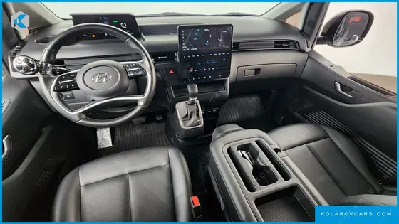 HYUNDAI STARIA CARGO 3-SEATER