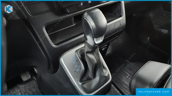 HYUNDAI STARIA CARGO 3-SEATER