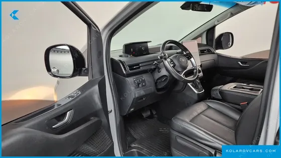 HYUNDAI STARIA CARGO 3-SEATER
