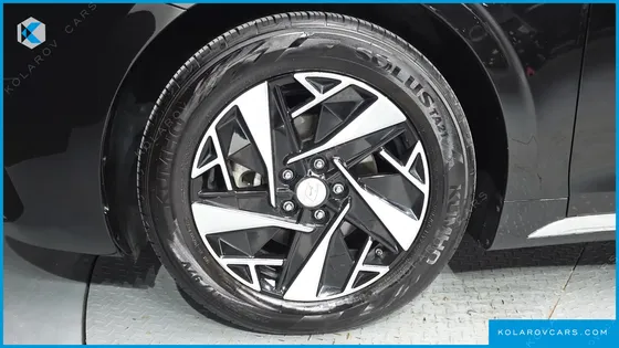 HYUNDAI GRANDEUR PREMIUM