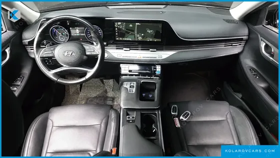 HYUNDAI GRANDEUR PREMIUM