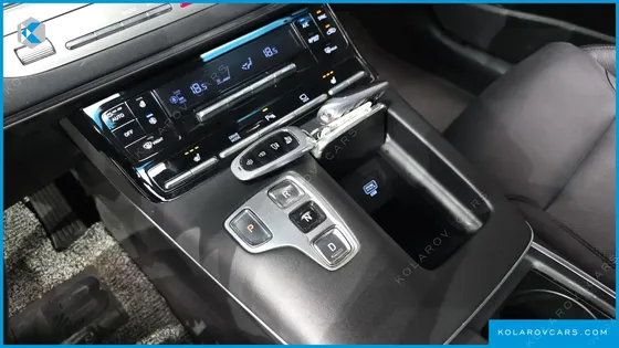 HYUNDAI GRANDEUR PREMIUM