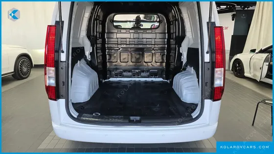 HYUNDAI STARIA CARGO 5-SEATER