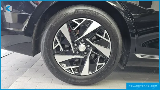 HYUNDAI GRANDEUR EXCLUSIVE