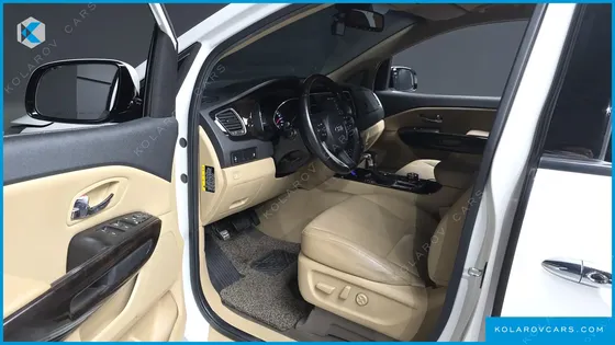 KIA CARNIVAL 9-SEATER PRSTIGE
