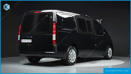 HYUNDAI STARIA CARGO 5-SEATER