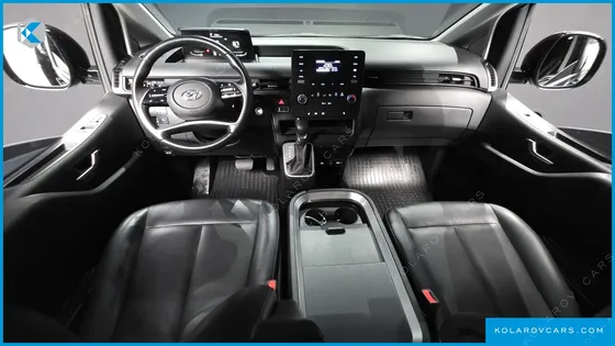 HYUNDAI STARIA CARGO 5-SEATER