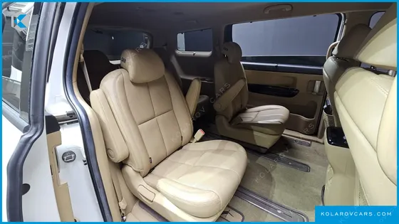 KIA CARNIVAL 9-SEATER NOBLESSE