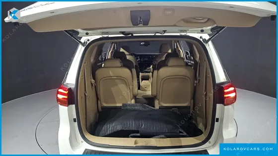 KIA CARNIVAL 9-SEATER NOBLESSE