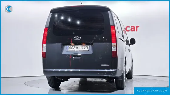 HYUNDAI STARIA CARGO 5-SEATER