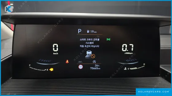 HYUNDAI STARIA CARGO 5-SEATER