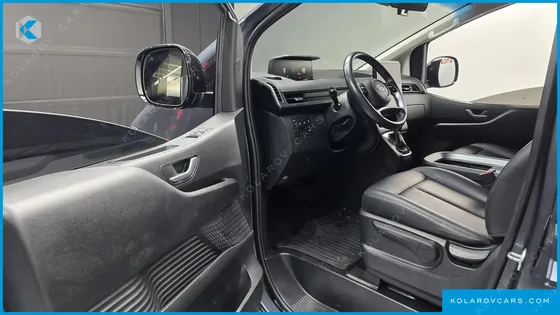 HYUNDAI STARIA CARGO 5-SEATER