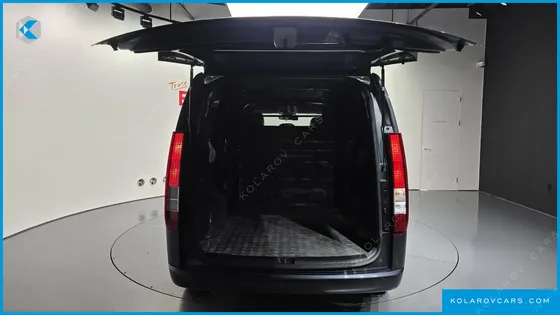 HYUNDAI STARIA CARGO 5-SEATER