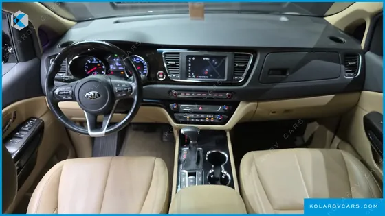 KIA CARNIVAL 7-SEATER LIMOUSINE