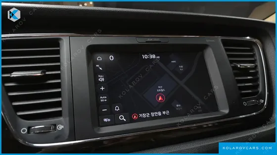 KIA CARNIVAL 7-SEATER LIMOUSINE
