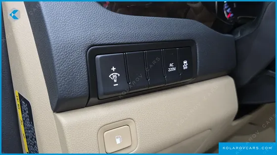 KIA CARNIVAL 7-SEATER LIMOUSINE