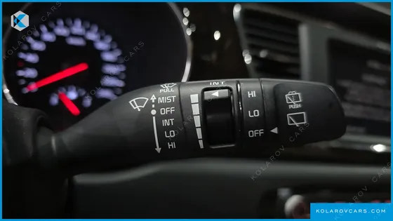 KIA CARNIVAL 7-SEATER LIMOUSINE