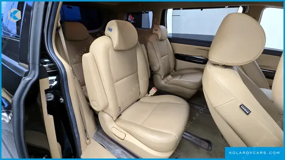 KIA CARNIVAL 9-SEATER HI-LIMOUSINE